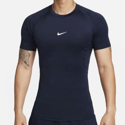 ナイキ NIKE ジム フィットネス トレーニング ウェア インナーシャツ アンダーシャツ ナイキプロ Dri-FIT タイト ショートスリーブ  フィットネストップ FB7933-451 メンズ 男性 24SU 春夏｜スポーツインナー｜大阪・心斎橋のスポーツ用品店スポタカ公式ONLINE  STORE