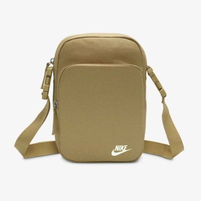ナイキNIKEアウトドアカジュアル鞄バッグショルダーバッグメッセンジャーバッグヘリテージクロスボディバッグDB0456-297メンズレディースユニセックス25SP春夏