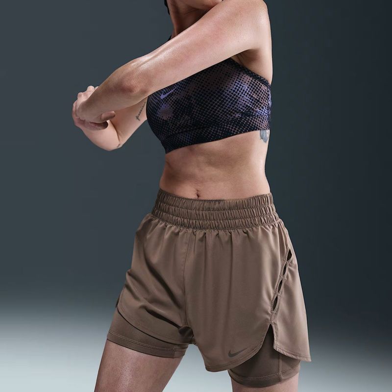 ナイキNIKEジムフィットネスヨガウェアボトムスショートハーフパンツ短パンASWNKONEDFHR2IN1SHORTHV0577-214レディース女性25SU春夏