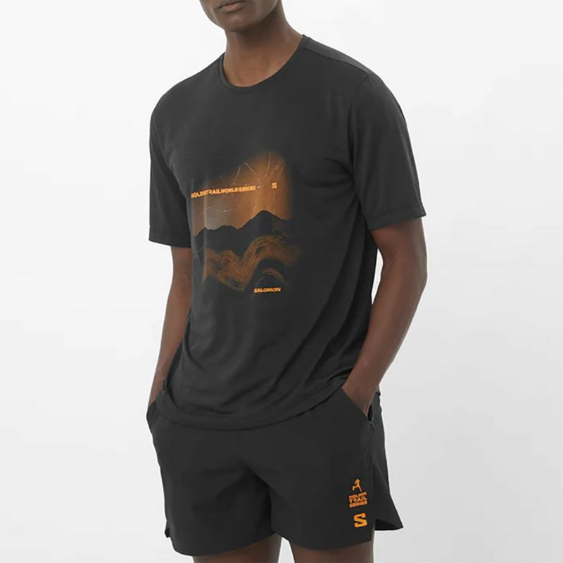 サロモンSALOMONランニングウェア半袖TシャツSHKoutCOREGOLDENTRAILSERIESTEELC2484400メンズ男性25SP春夏