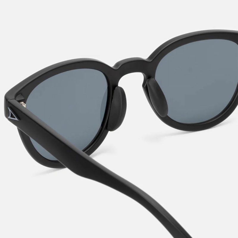 タイマーTYMERランニングサングラスELIOTTY100-MBK-GYPメンズレディースユニセックス25SP春夏