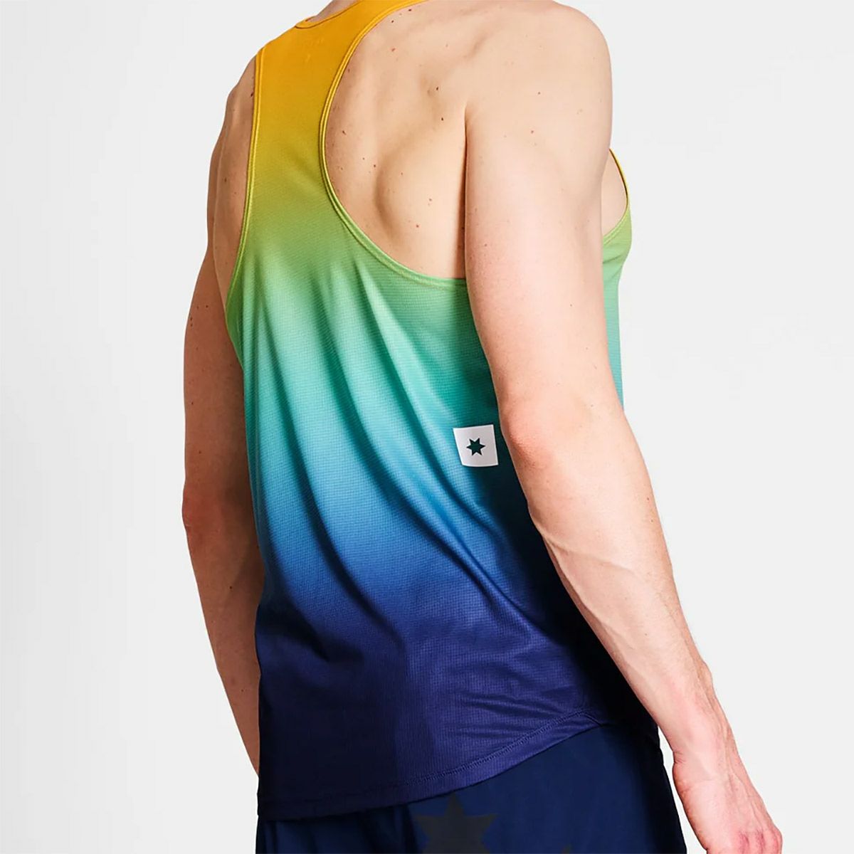 セイスカイSAYSKYランニングウェアノースリーブタンクトップDRIPDYEFLOWSINGLETNMRSI60C1032メンズ男性25SP春夏