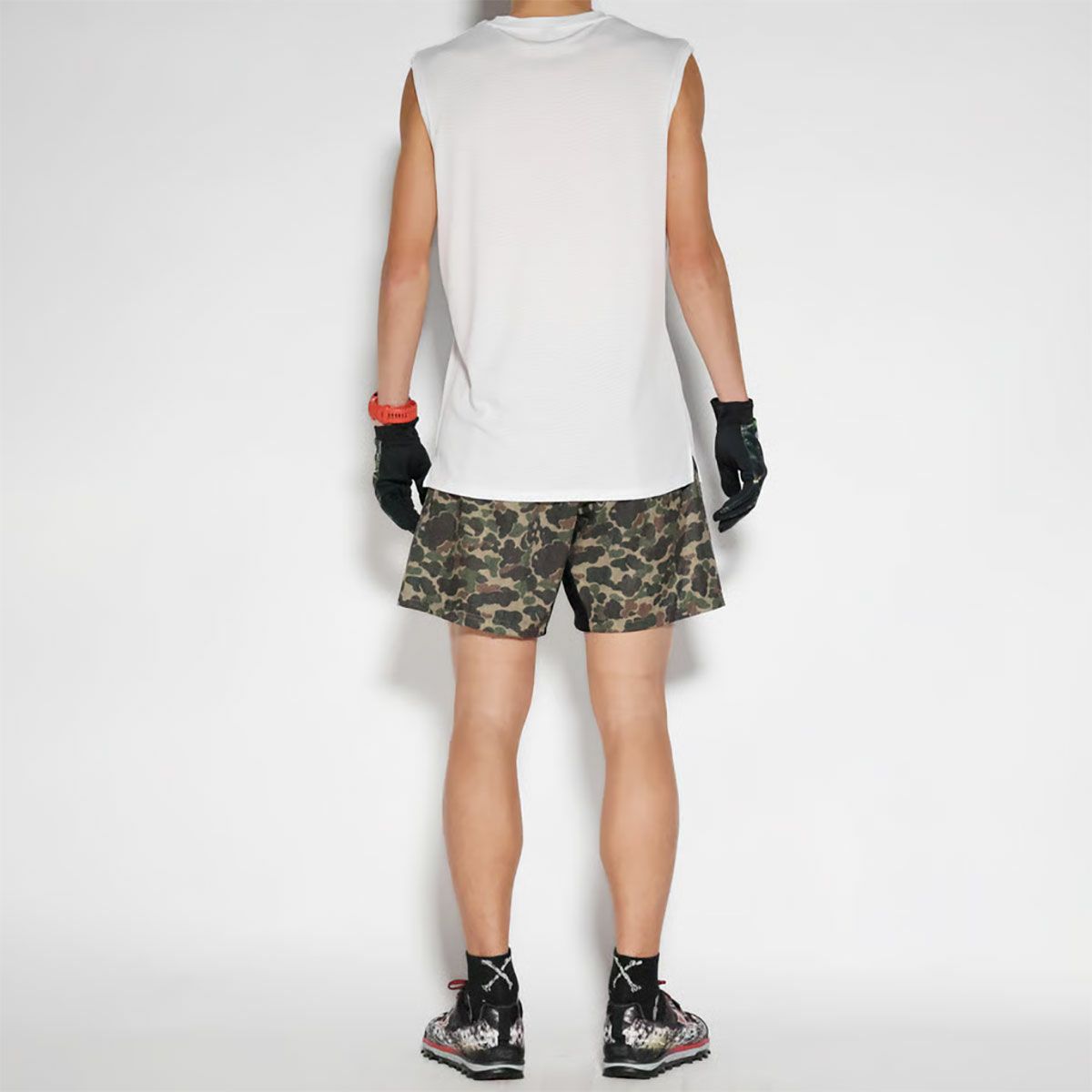 エルドレッソELDORESOランニングウェアノースリーブタンクトップDinosaurSleevelessE1220615メンズレディースユニセックス25SP春夏