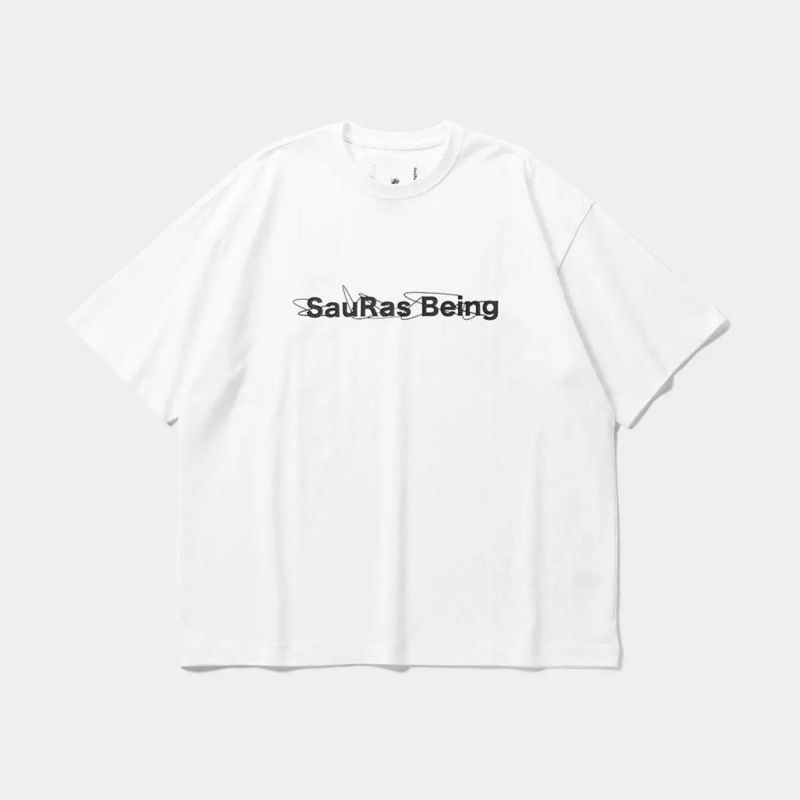タイトブースTIGHTBOOTHスケボースケートボードウェア半袖Tシャツタイトブース×ソーラスビーイングTIGHTBOOTH×SauRasBeingS/ST-SHIRTSS25-SRB04メンズ男性25SP春夏