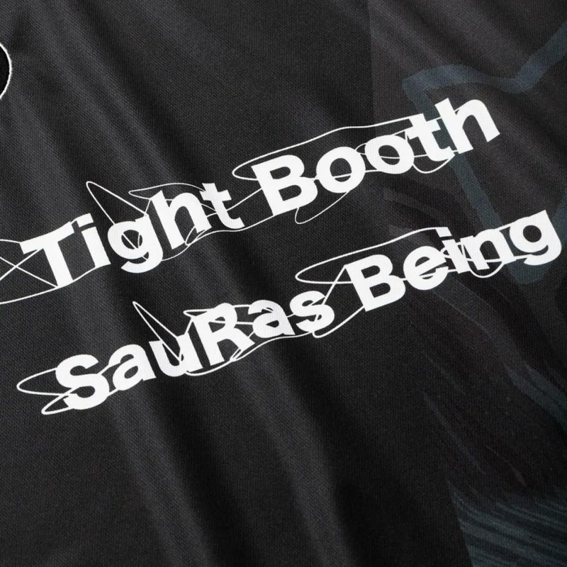タイトブースTIGHTBOOTHスケボースケートボードウェア長袖TシャツロンTタイトブース×ソーラスビーイングL/SサッカージャージTIGHTBOOTH×SauRasBeingL/SSOCCERJERSEYSS25-SRB03メンズ男性25SP春夏