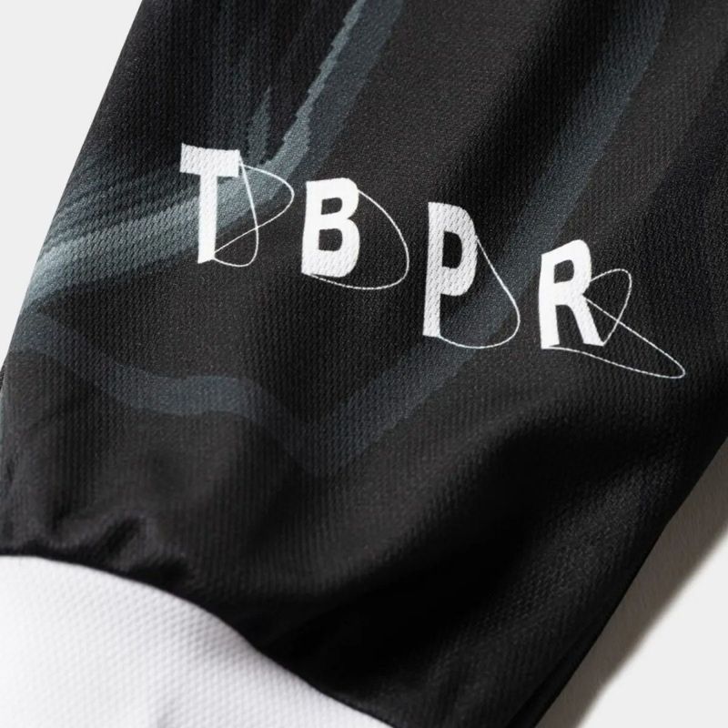 タイトブースTIGHTBOOTHスケボースケートボードウェア長袖TシャツロンTタイトブース×ソーラスビーイングL/SサッカージャージTIGHTBOOTH×SauRasBeingL/SSOCCERJERSEYSS25-SRB03メンズ男性25SP春夏