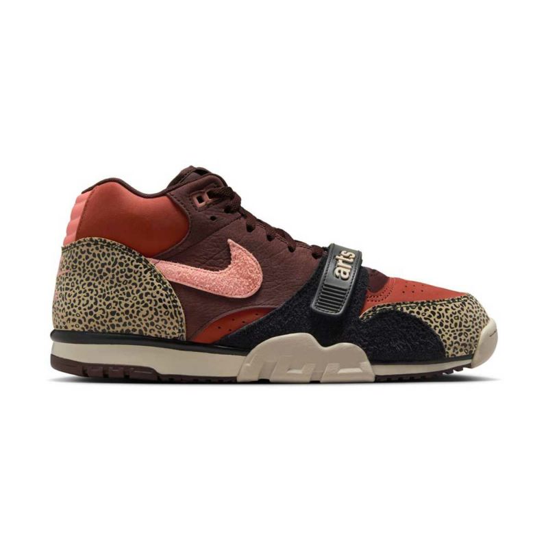 ナイキSBNIKESBスケボースケートボードスケシュースニーカーシューズ靴AIRTRAINER1QSARTS-RECIF0501-200メンズ男性25FA秋冬