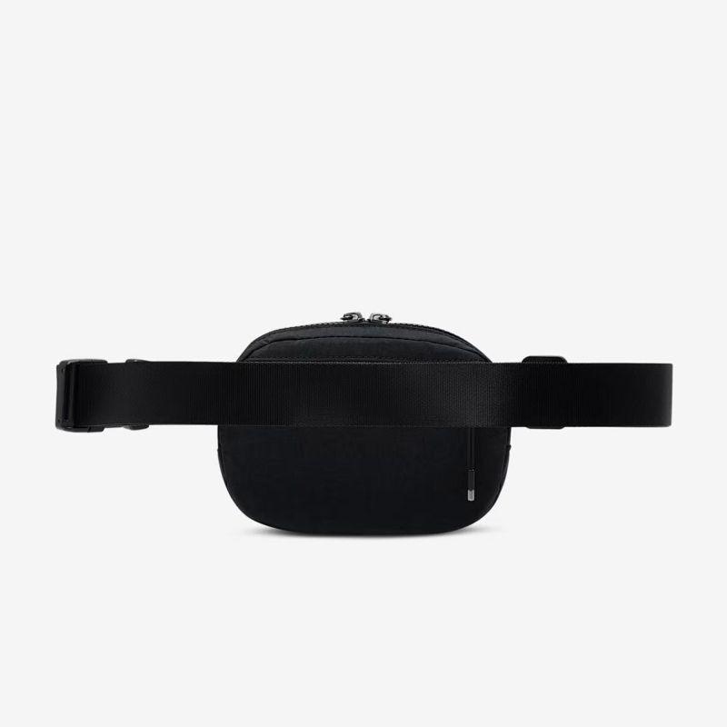 ナイキNIKEアウトドアカジュアル鞄バッグウエストポーチボディバッグオーラクロスボディバッグ(2L)HM6120-013メンズレディースユニセックス25FA秋冬