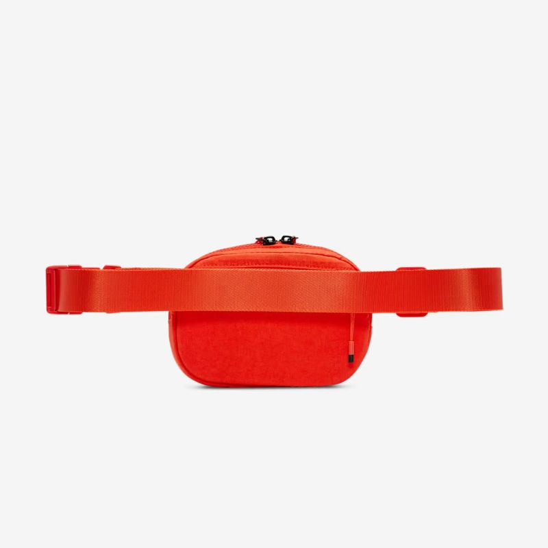 ナイキNIKEアウトドアカジュアル鞄バッグウエストポーチボディバッグオーラクロスボディバッグ(2L)HM6120-633メンズレディースユニセックス25FA秋冬
