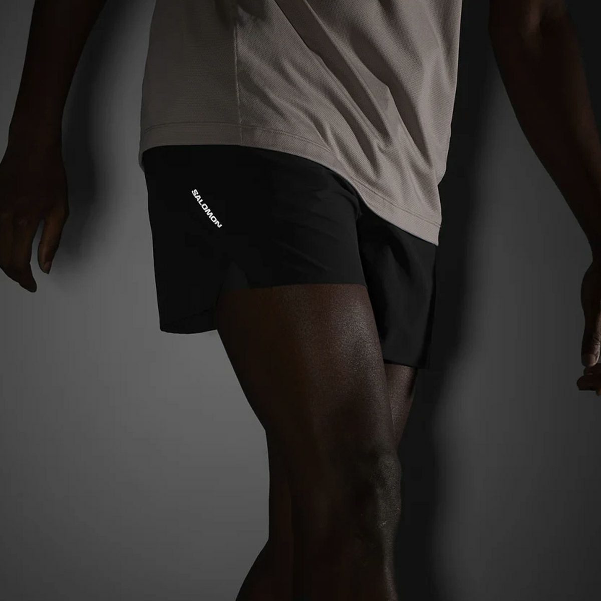 サロモンSALOMONランニングウェアボトムスショートハーフパンツ短パンSHKOUTCORE5SHORTSLC2450400メンズ男性25FA秋冬