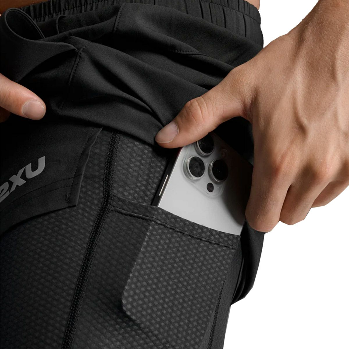 2XUツータイムズユーランニングウェアボトムスショートハーフパンツ短パンAeroMesh2-in-15InchShortsMR7351Bメンズ男性25FA秋冬