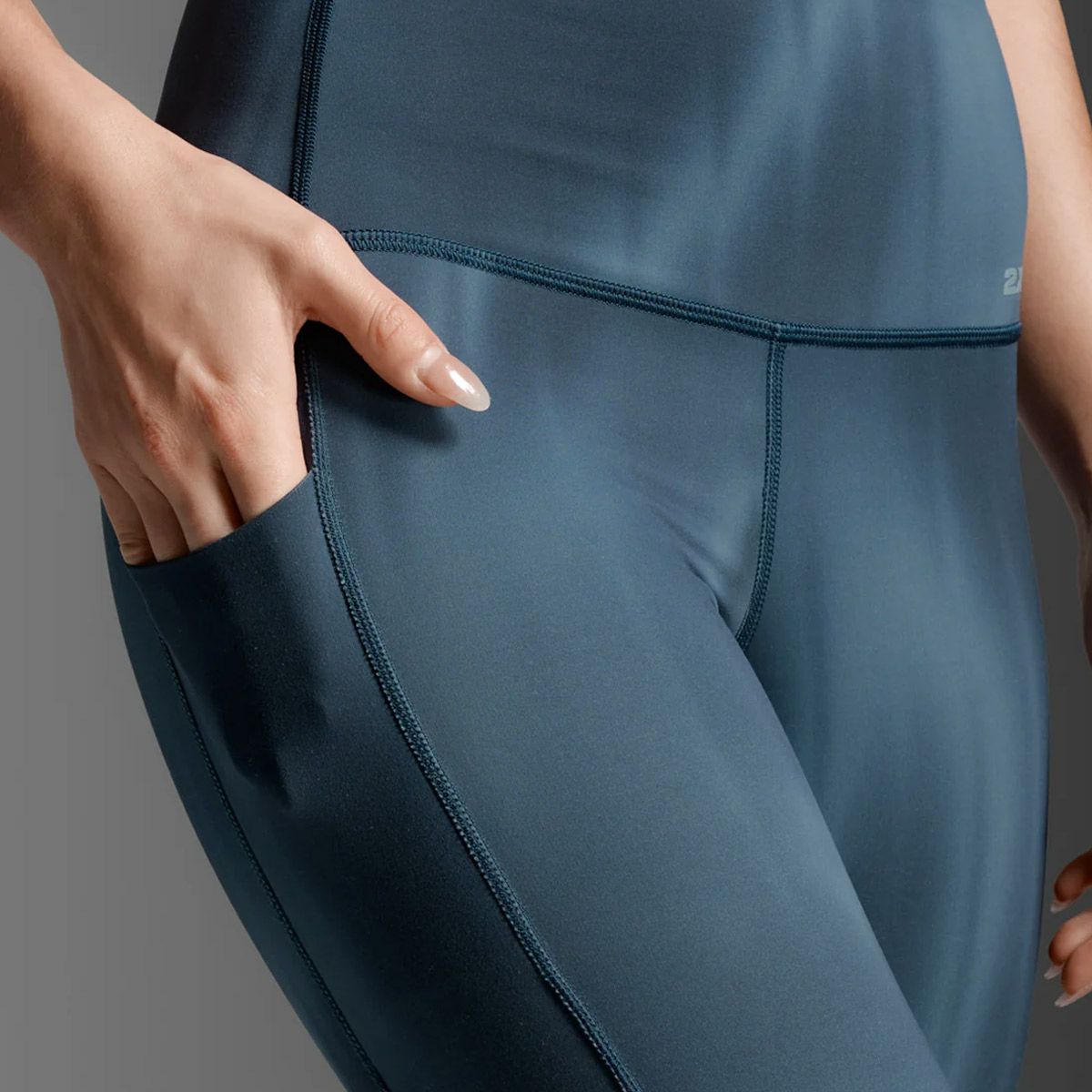 2XUツータイムズユーランニングウェアボトムスインナースパッツレギンスフォームスプライスドハイライズコンプタイツFormLineupHi-RiseCompressionTightsWA7000Bレディース女性25FA秋冬