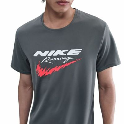 ナイキNIKEランニングウェア半袖TシャツDri-FITUVRunningTopMILERSHV2136-084メンズ男性25FA秋冬