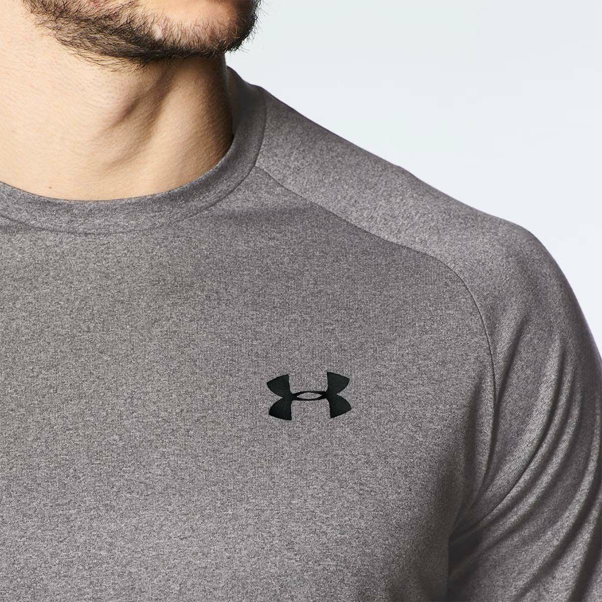 アンダーアーマーUNDERARMOURジムフィットネスヨガウェア半袖TシャツテックショートスリーブTシャツ2.0Tech2.0SSTee1358553-090メンズ男性25FA秋冬