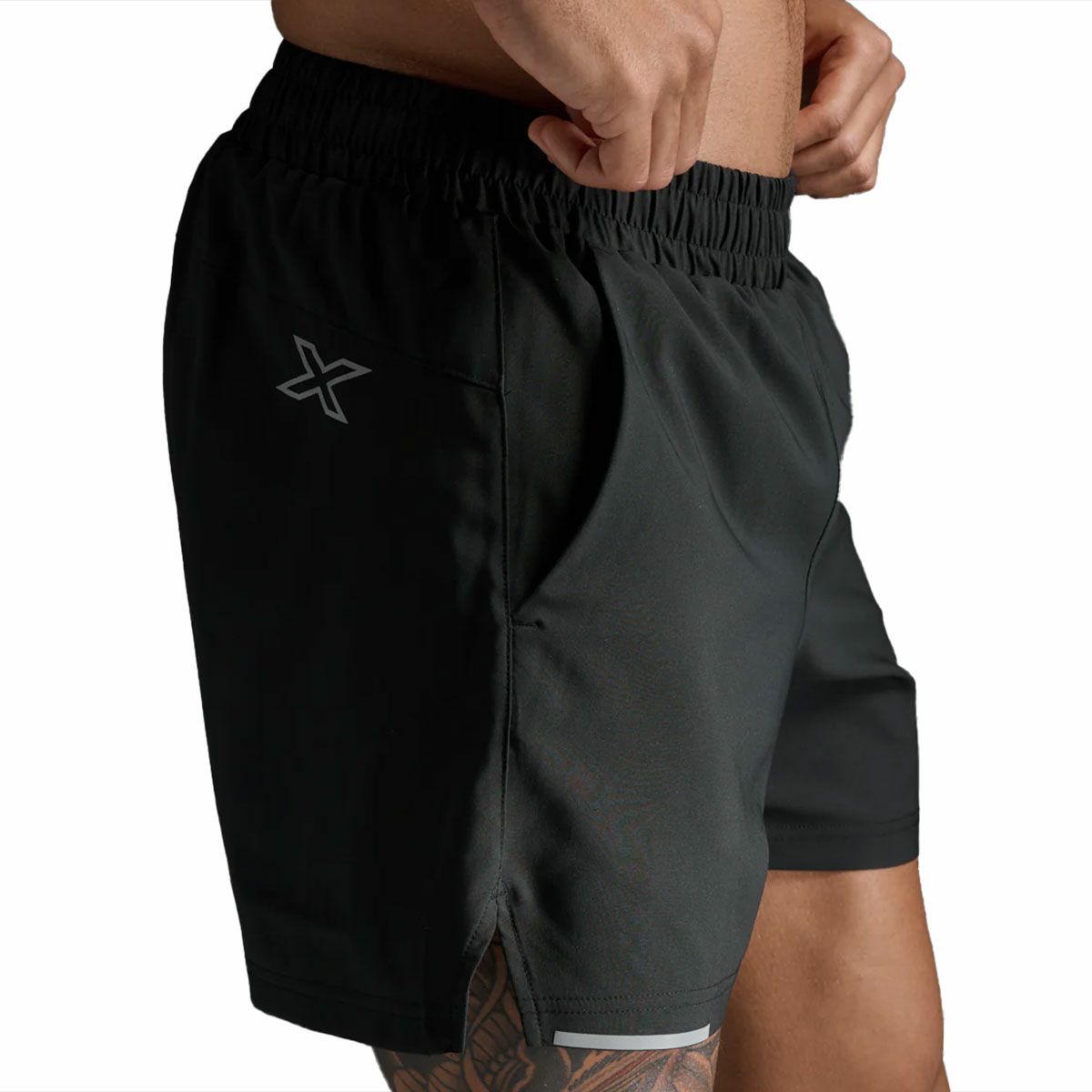 2XUツータイムズユーランニングウェアボトムスショートハーフパンツ短パンエアロ5インチショーツ2.0Aero5InchShortsMR6903B-BLKSRFメンズ男性25FA秋冬