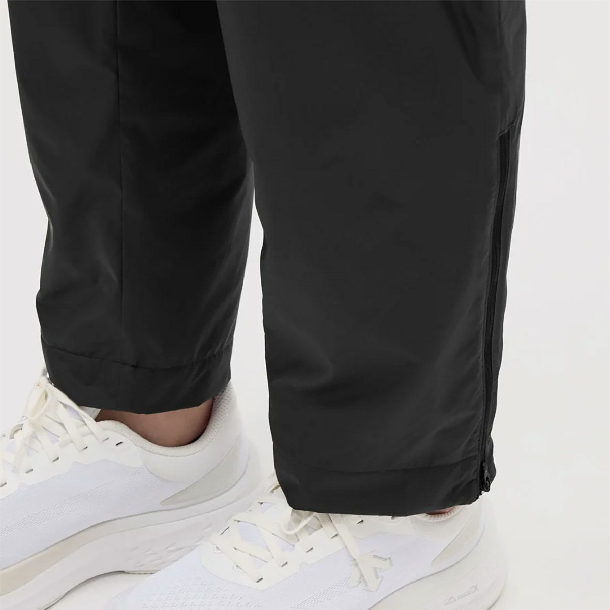 デサントDESCENTEジムフィットネスヨガウェアボトムスロングパンツ長ズボンウィンドブレーカーパンツST5FPZT0Mメンズ男性25FA秋冬