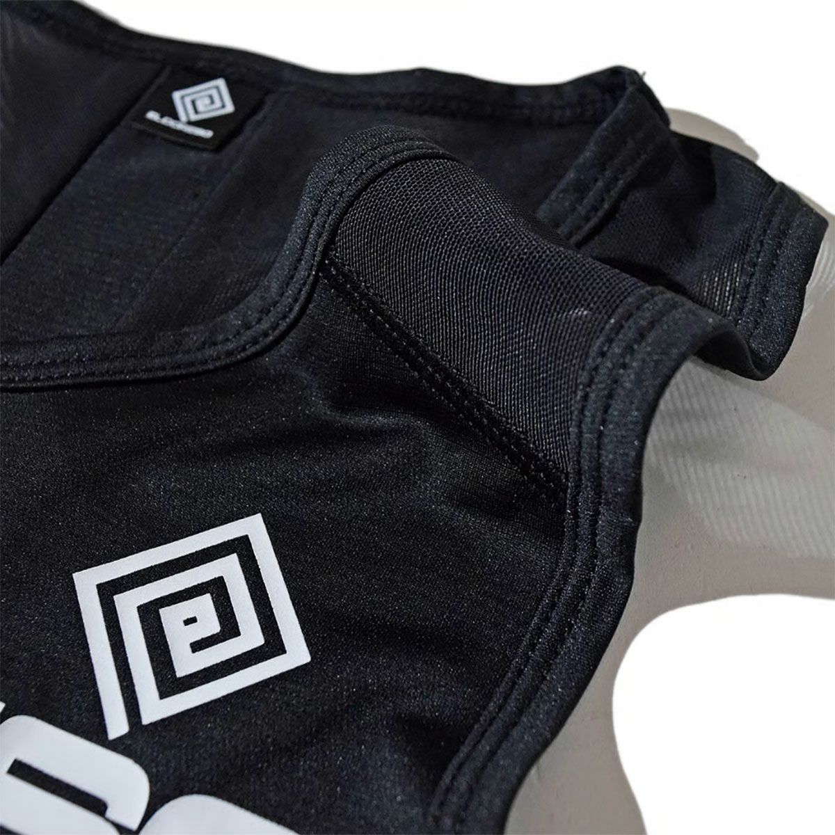 エルドレッソELDORESOランニングウェアノースリーブタンクトップEarnestTankE1222625メンズレディースユニセックス25FA秋冬