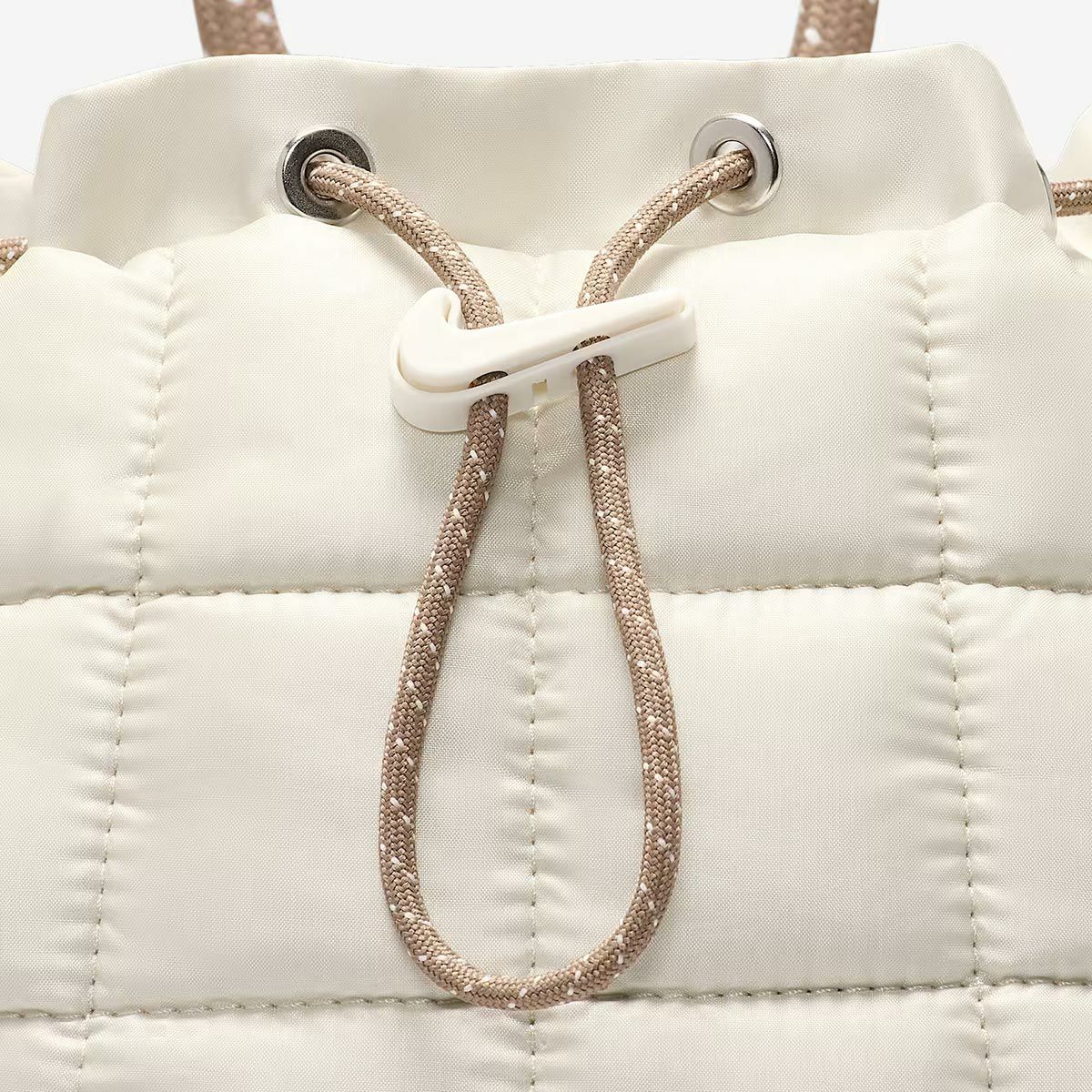 ナイキNIKEアウトドアカジュアル鞄バッグリュックサックバックパックデイパックNSWPUFFLEMINIBACKPACKHQ6693-072レディース女性25HO秋冬