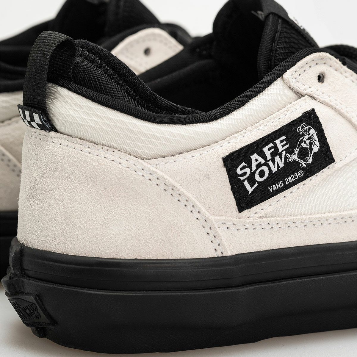 バンズVANSスケボースケートボードスケシュースニーカーシューズ靴SkateSafeLowVN000EEHBWIメンズ男性25FA秋冬