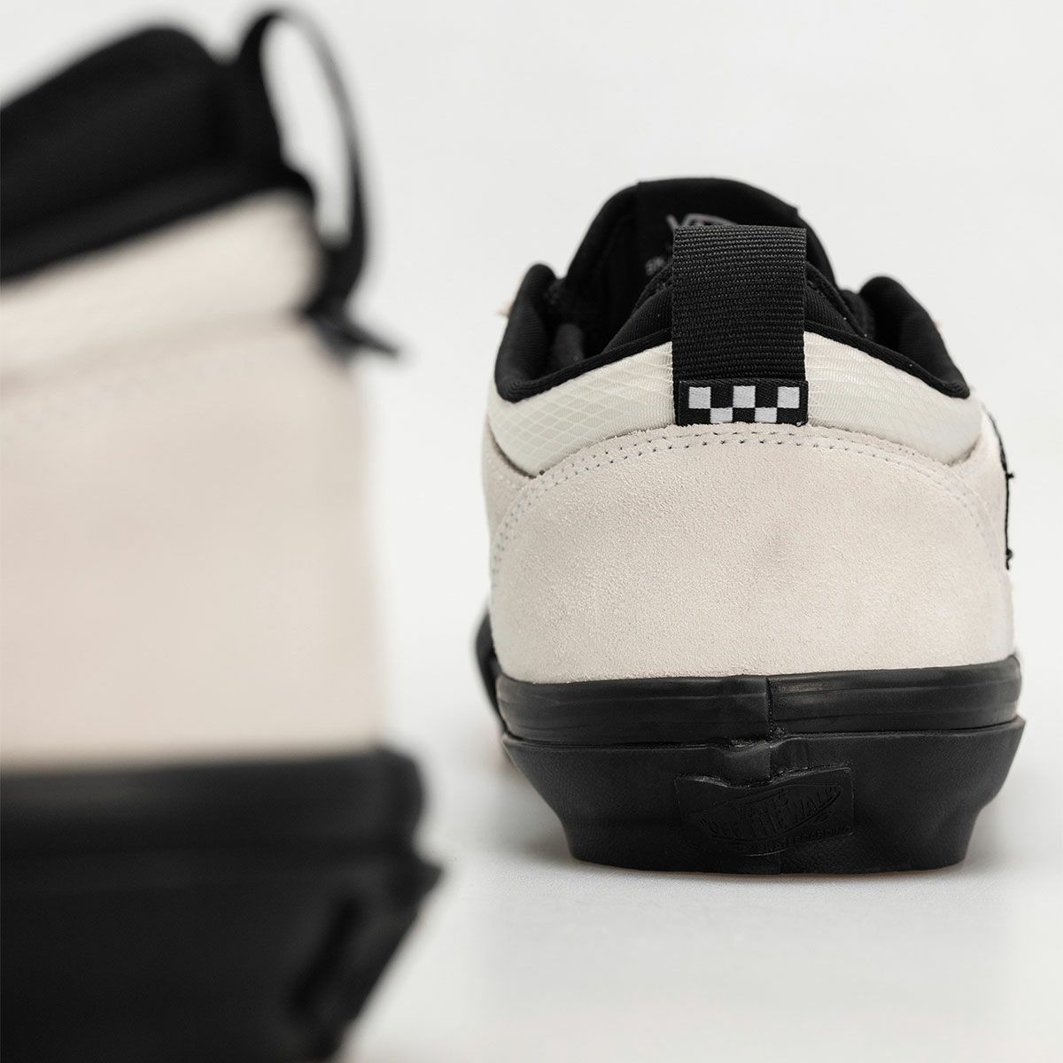 バンズVANSスケボースケートボードスケシュースニーカーシューズ靴SkateSafeLowVN000EEHBWIメンズ男性25FA秋冬