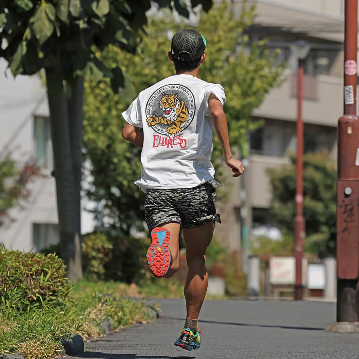 エルドレッソELDORESOランニングウェア半袖TシャツJumpOutTeeE1016425メンズレディースユニセックス25FA秋冬