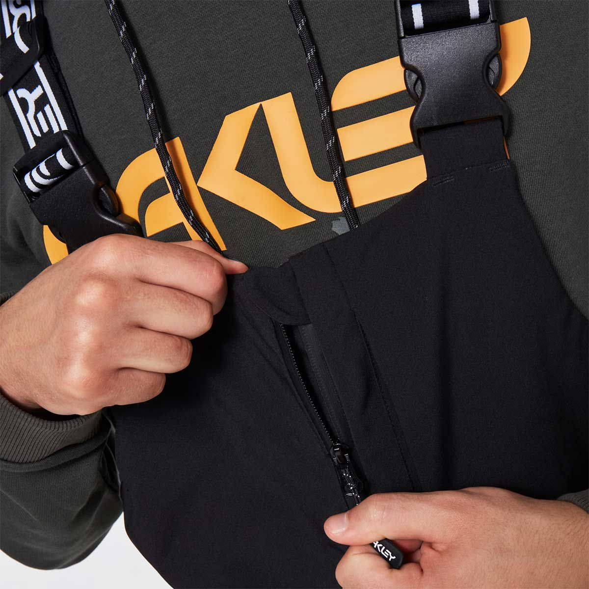 オークリーOAKLEYスノボースノボスノーボードウェアビブパンツつなぎTNPSHELLBIBFOA400939メンズ男性25-26