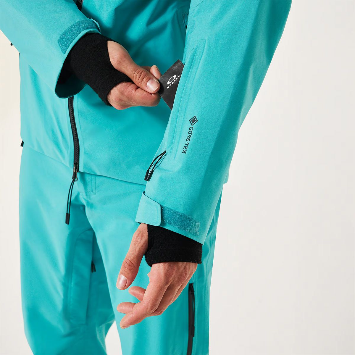 オークリーOAKLEYスノボースノボスノーボードウェアジャケットUNBOUNDGORE-TEXSHELLJACKET2.0FOA406111メンズ男性25-26