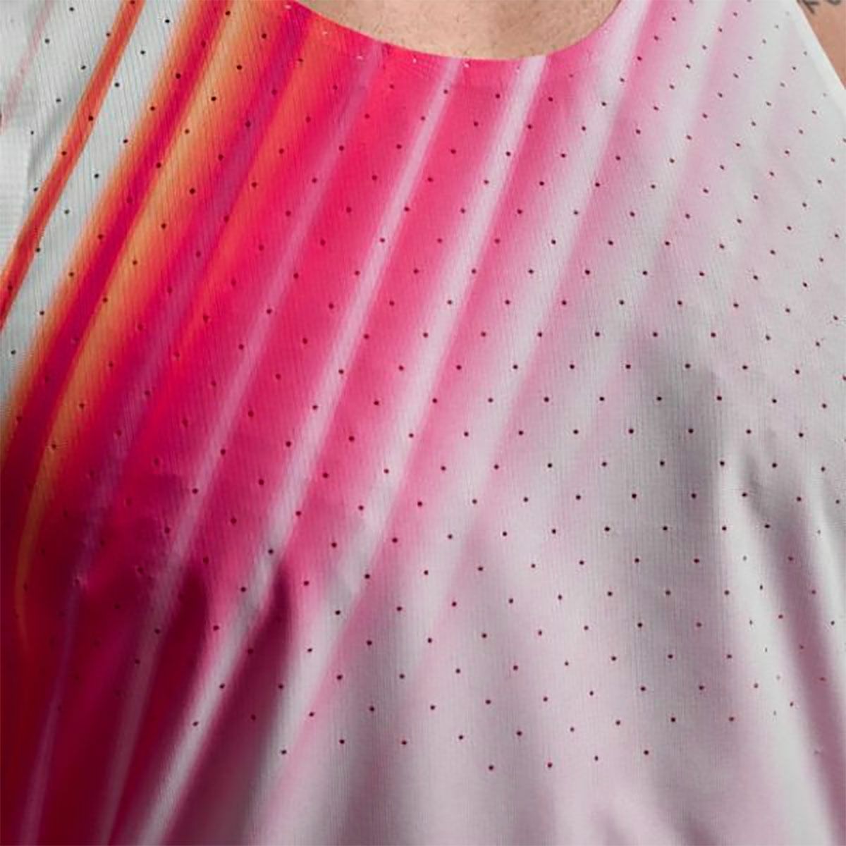 2XUツータイムズユーランニングウェアノースリーブタンクトップライトスピードリアクトシングレットLightSpeedReactSingletMR7375A-FGGBRFメンズ男性25FA秋冬