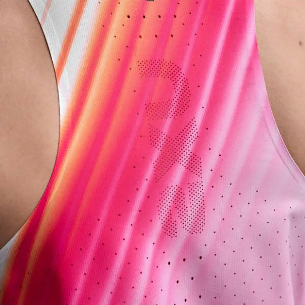 2XUツータイムズユーランニングウェアノースリーブタンクトップライトスピードリアクトシングレットLightSpeedReactSingletMR7375A-FGGBRFメンズ男性25FA秋冬