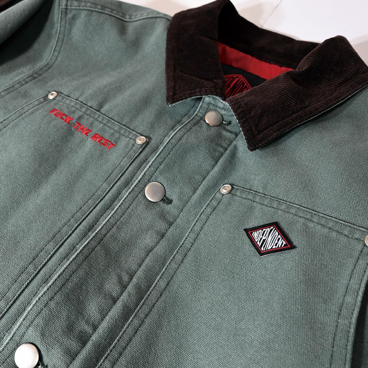 インディペンデントINDEPENDENTスケボースケートボードウェアアウタージャケットINDYLTDSUMMITWORKJACKET538254101メンズ男性25HO秋冬