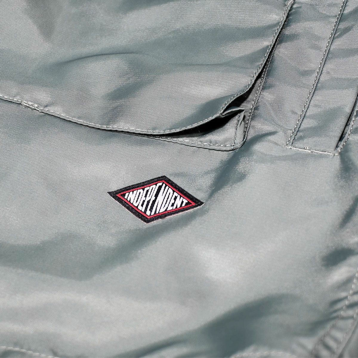 インディペンデントINDEPENDENTスケボースケートボードウェアアウタージャケットINDYLTDSUMMITG8JACKET538254102メンズ男性25HO秋冬