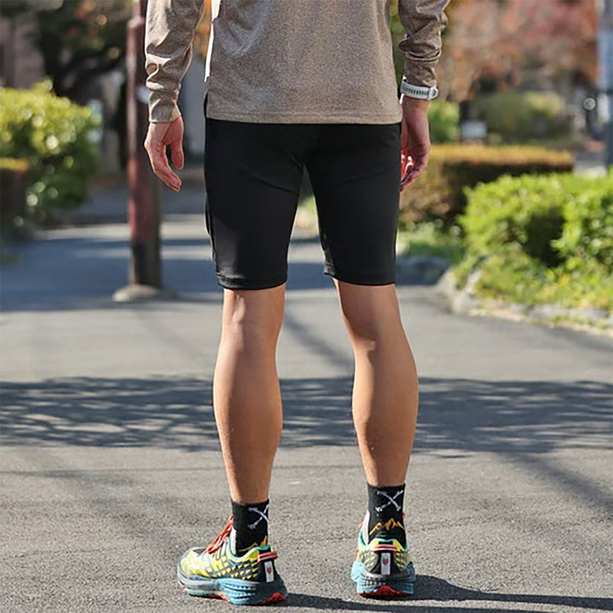 エルドレッソELDORESOランニングウェアボトムスショートハーフパンツ短パンDifferentbeforeandafterShortsE2111525メンズレディースユニセックス25FA秋冬