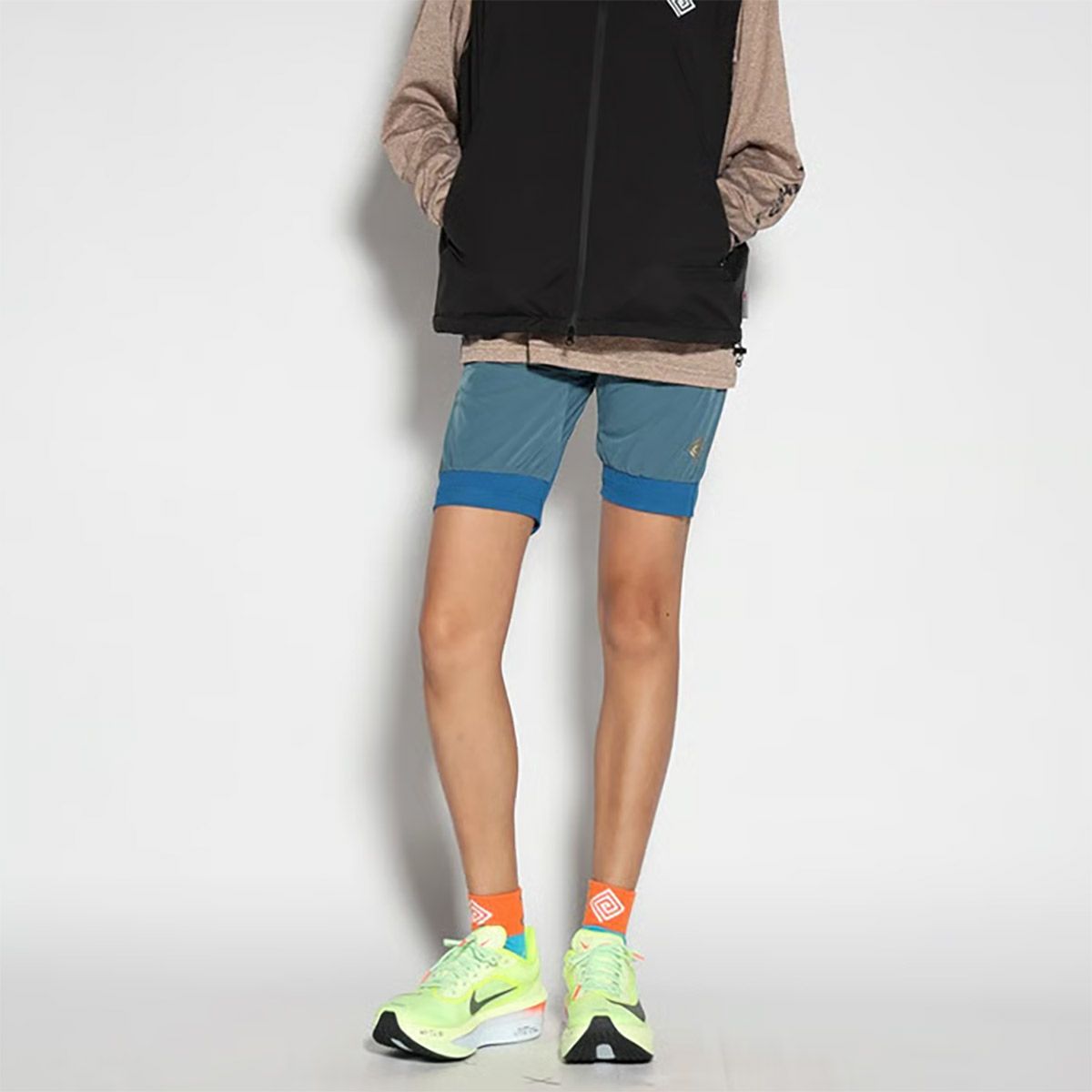 エルドレッソELDORESOランニングウェアボトムスショートハーフパンツ短パンDifferentbeforeandafterShortsE2111525メンズレディースユニセックス25FA秋冬