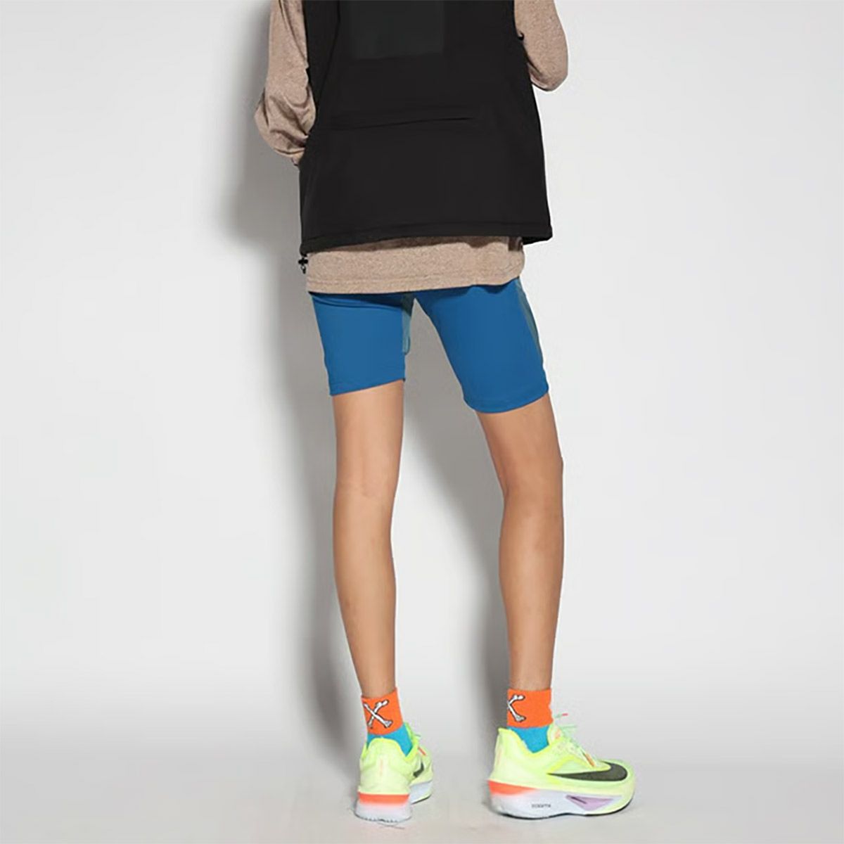 エルドレッソELDORESOランニングウェアボトムスショートハーフパンツ短パンDifferentbeforeandafterShortsE2111525メンズレディースユニセックス25FA秋冬