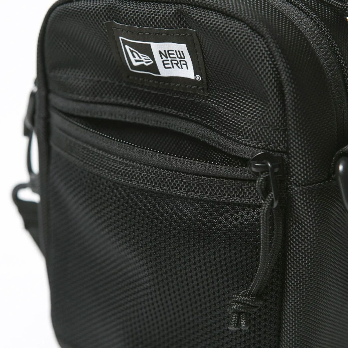 ニューエラNEWERAアウトドアカジュアル鞄バッグショルダーバッグメッセンジャーバッグショルダーポーチ1.7Lブラック14521317メンズレディースユニセックス26SP春夏